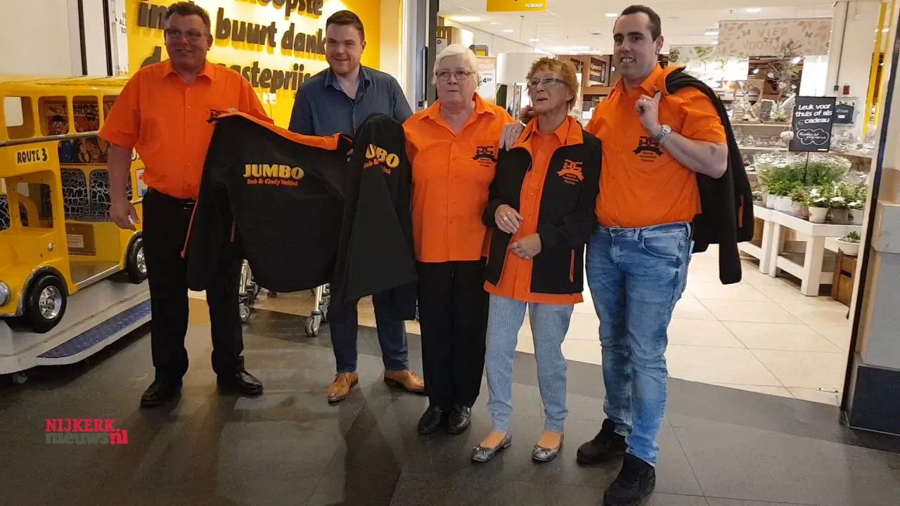 201 04 26 kleding oranjevereniging