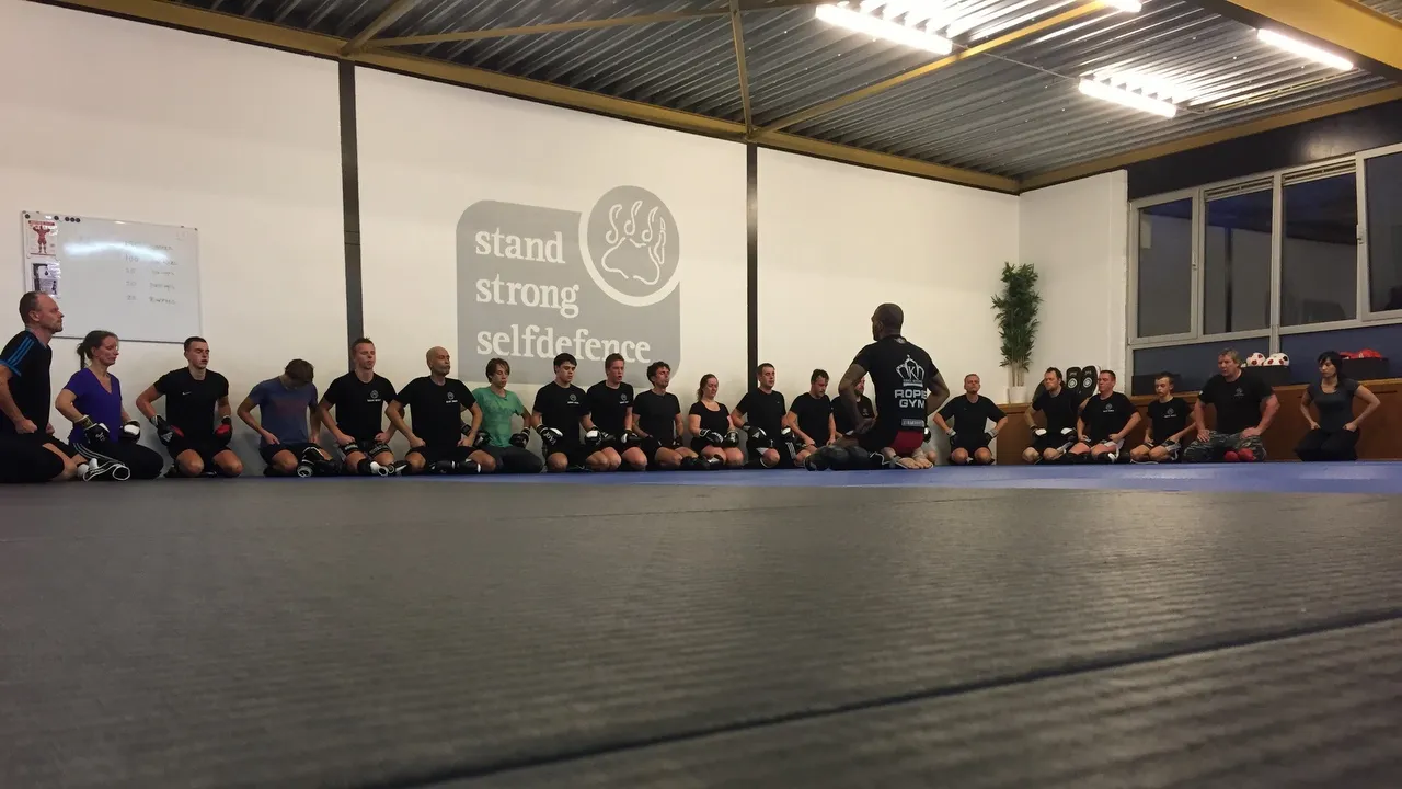 2014 12 22 stand strong selfdefence krav maga nijkerk 2