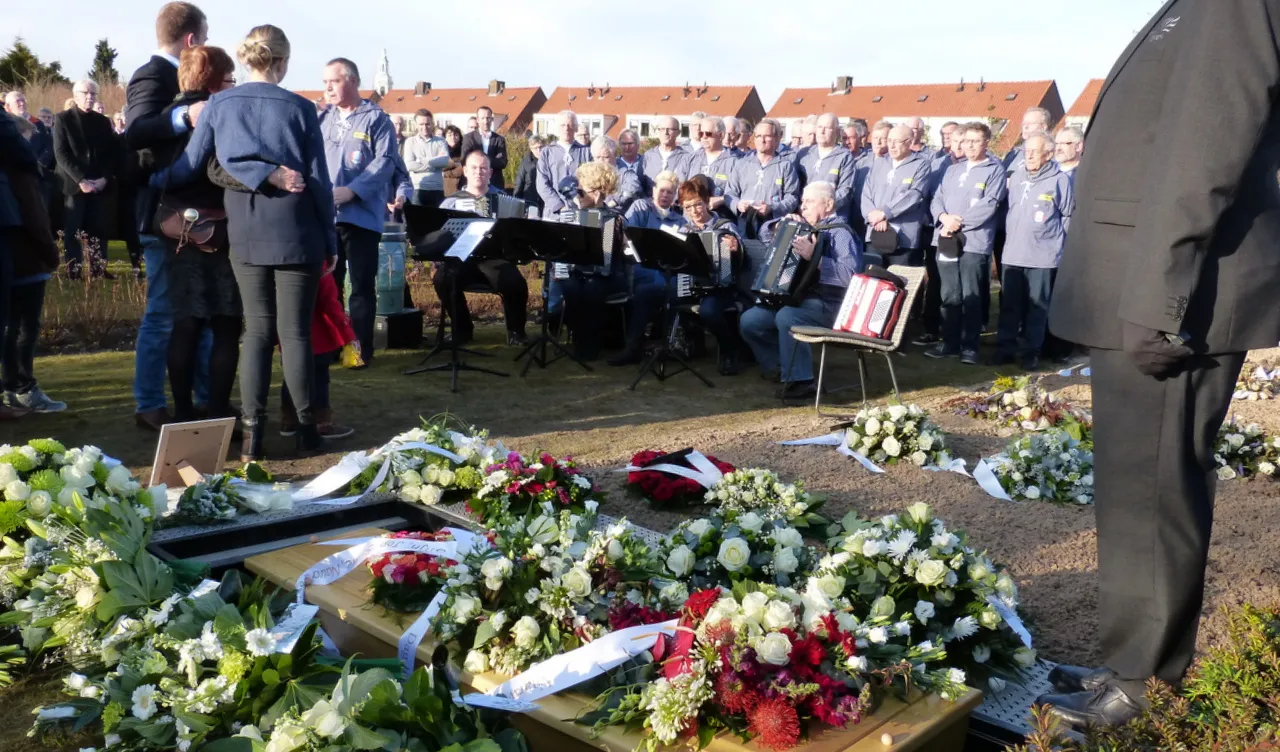 2015 03 06 begrafenis henk schrijver