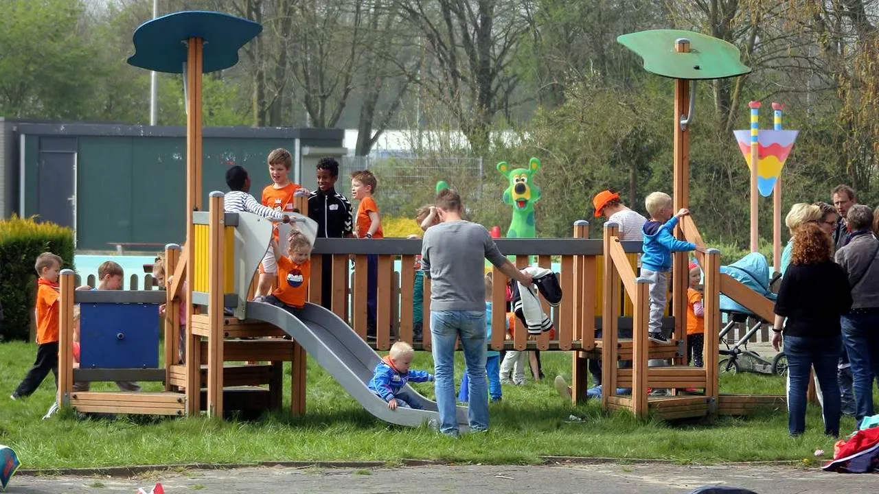 2015 03 24 speeltoestellen bad bloemendal