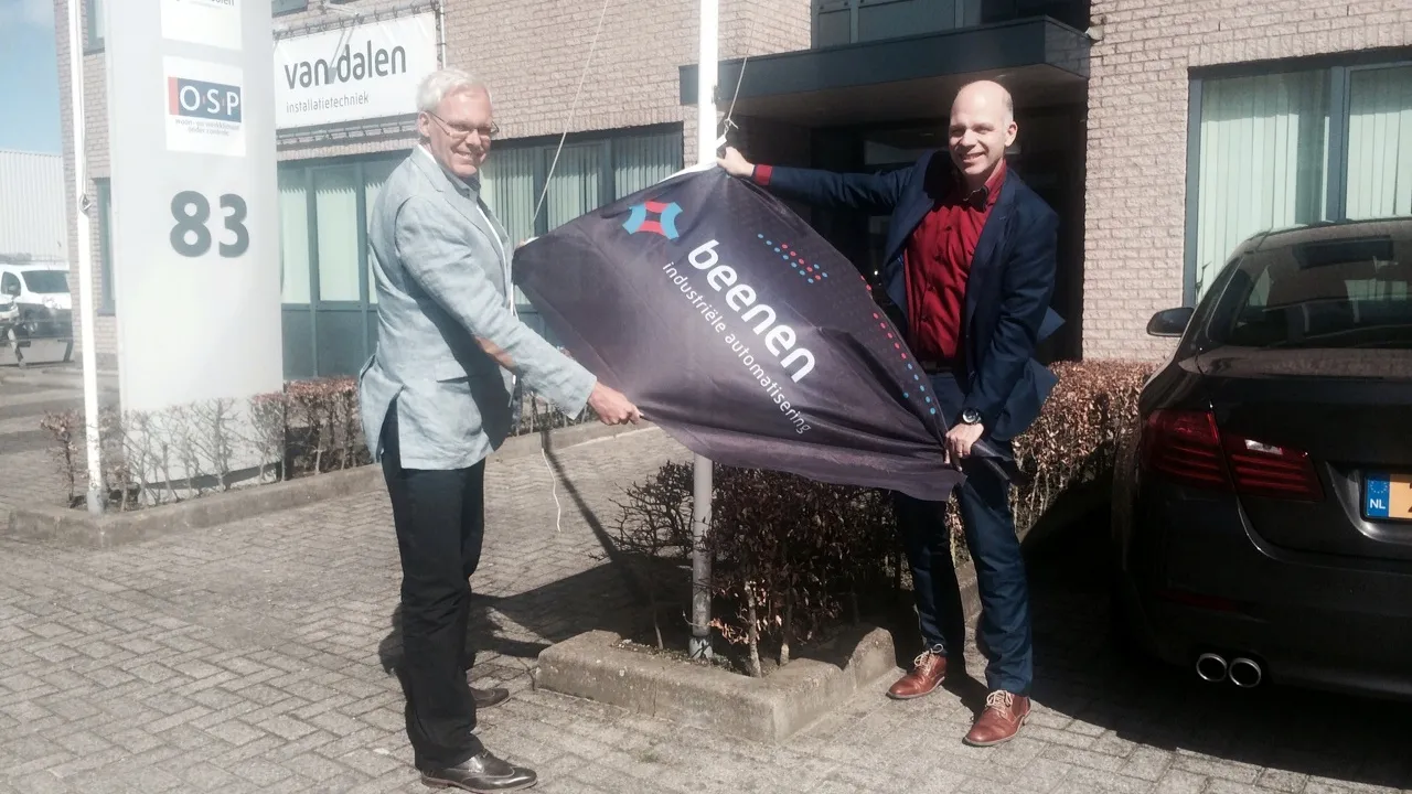 2015 04 08 opening beenen nijkerk