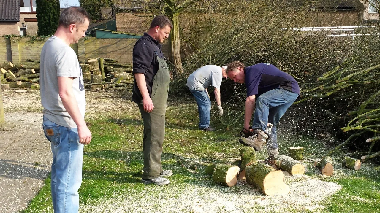 2015 04 09 veensche boys bomen zagen nieuw clubhuis