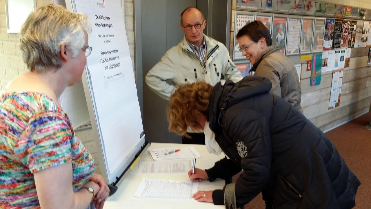 2015 04 18 bibliotheekbezuinigingen 1