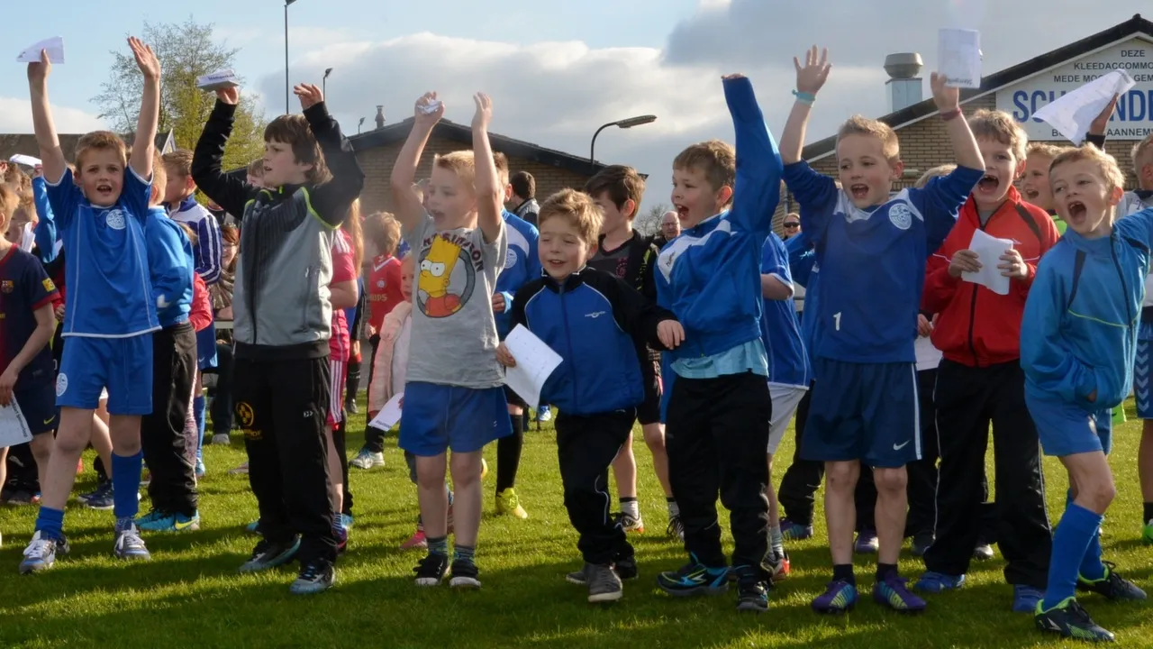 2015 04 23 sponsorloop veensche boys 2