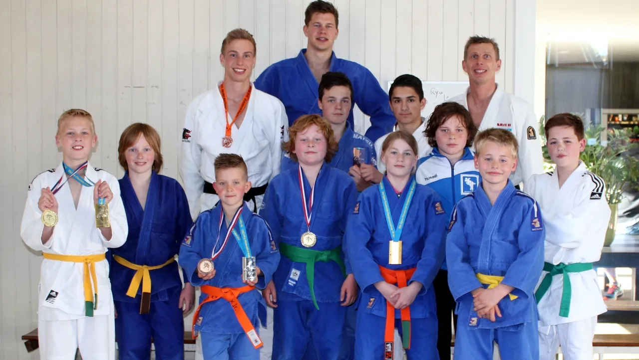2015 05 03 club rebel ofk dk12 hasselt persbericht