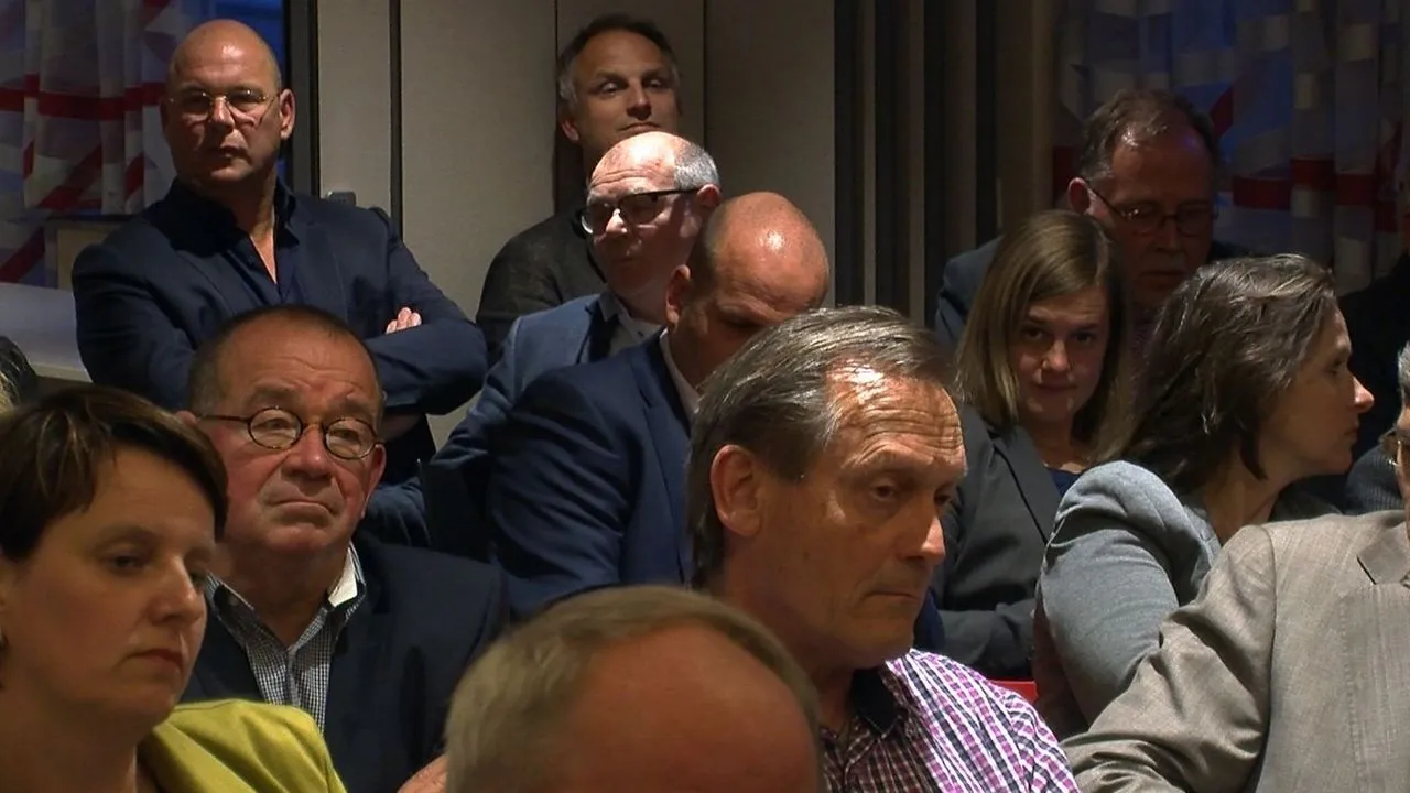 2015 05 21 discussie zondagsopening