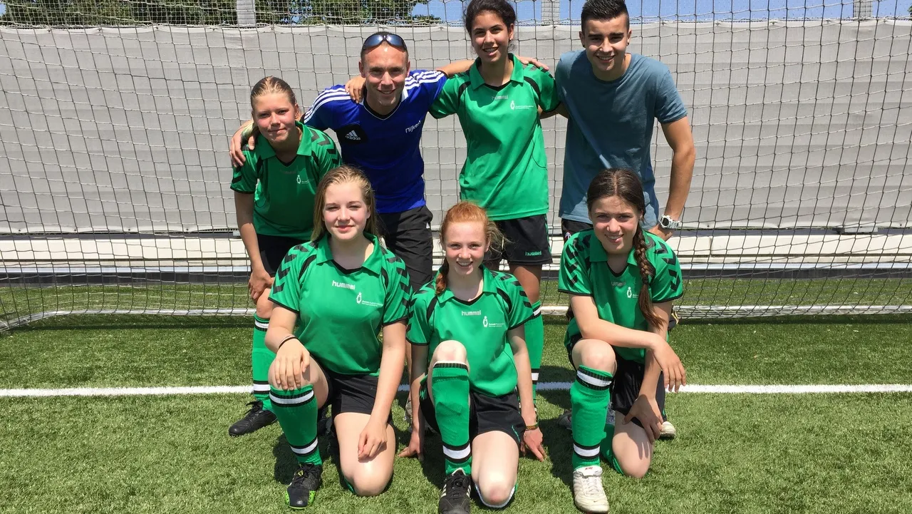 2015 06 05 accent meisjesvoetbalteam