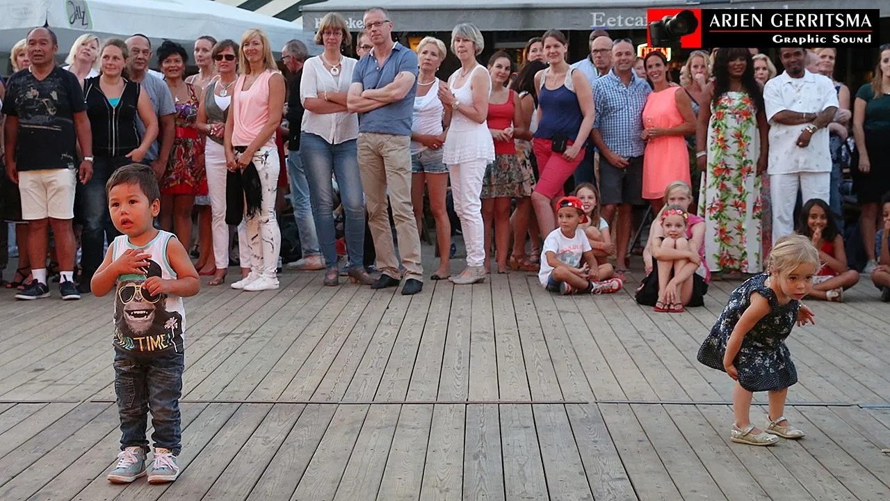 2015 08 22 zomerfeestweek salsa 007