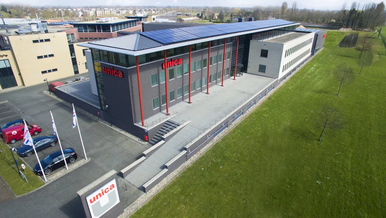 2015 09 18 unica neemt hellemans consultancy over foto hoofdkantoor unica te hoev