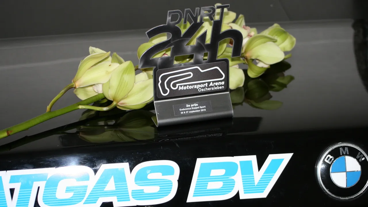 2015 10 02 persbericht foto prijs 24hr oschersleben