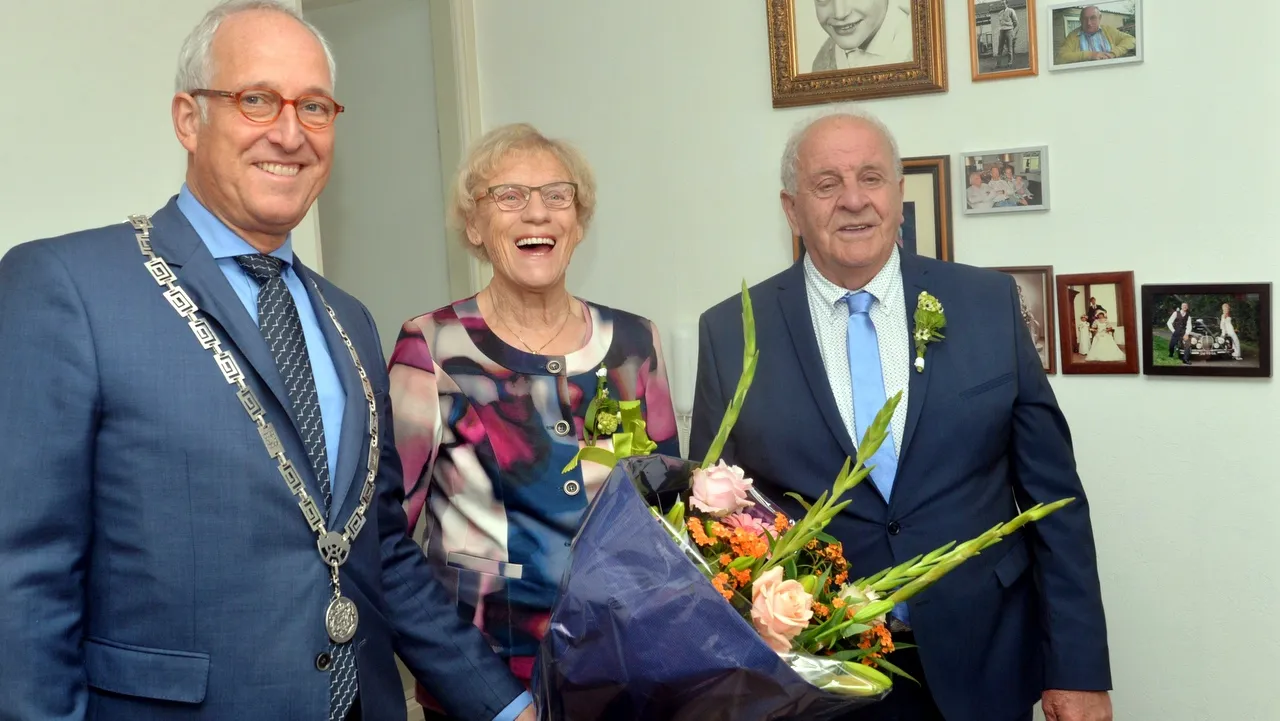 2015 11 09 daatselaar 60 jaar getrouwd