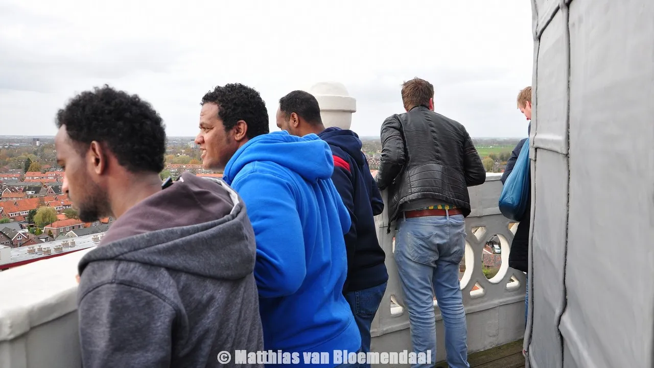 2015 11 14 stadwandeling statushouders 6