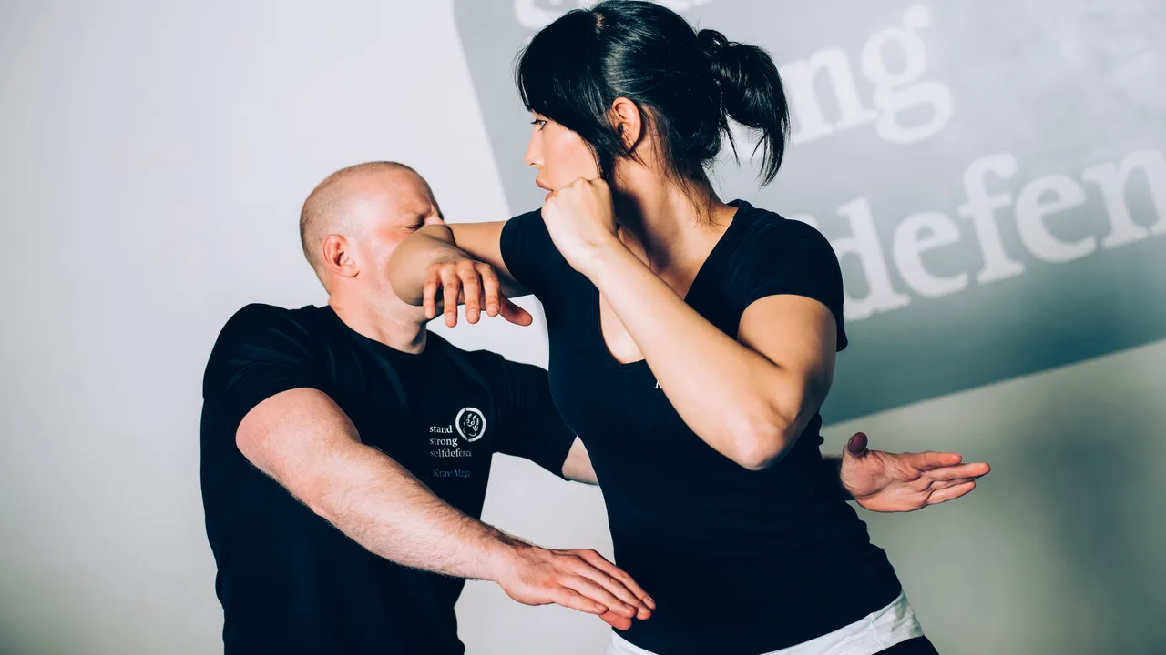 2015 12 03 stand strong selfdefence