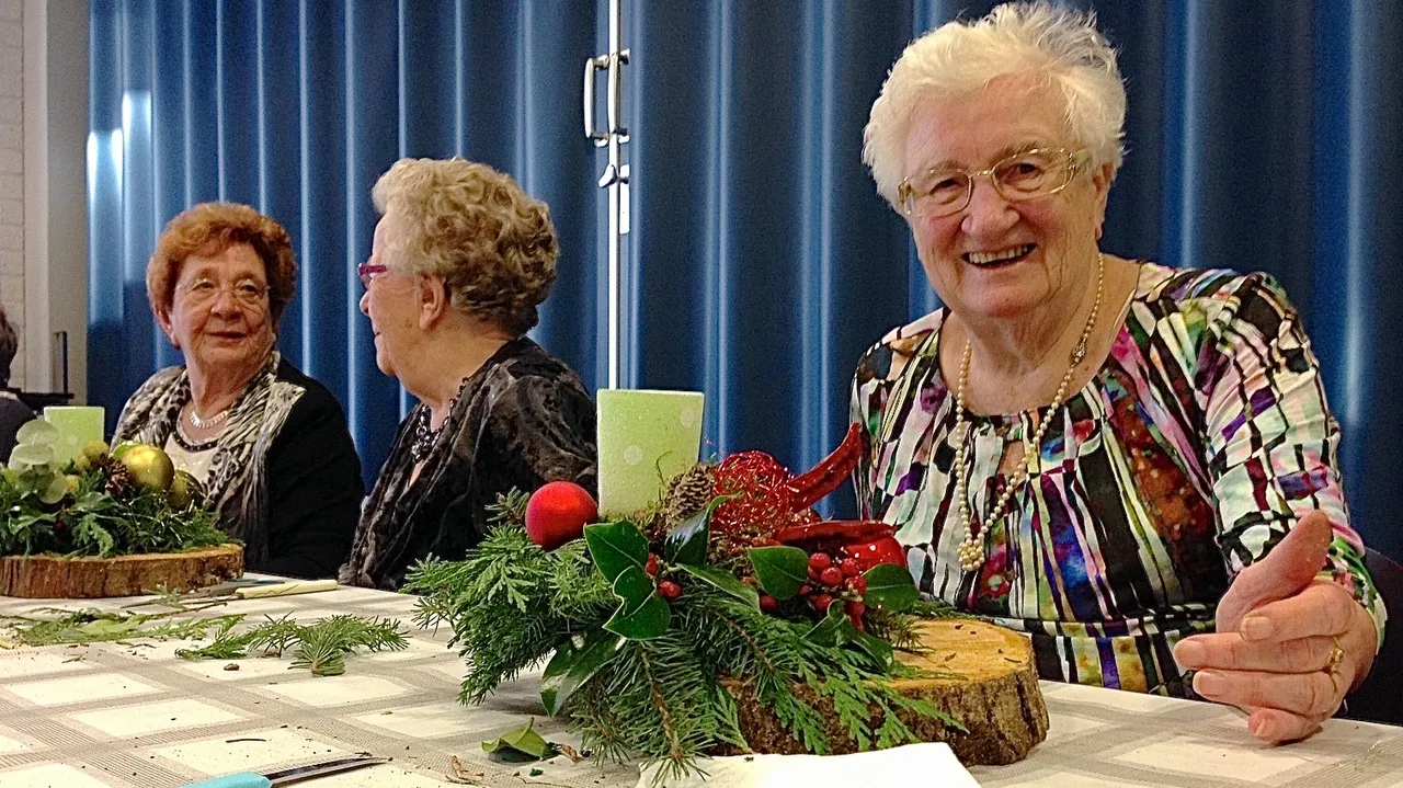 2015 12 18 uvv kerststukjes maken