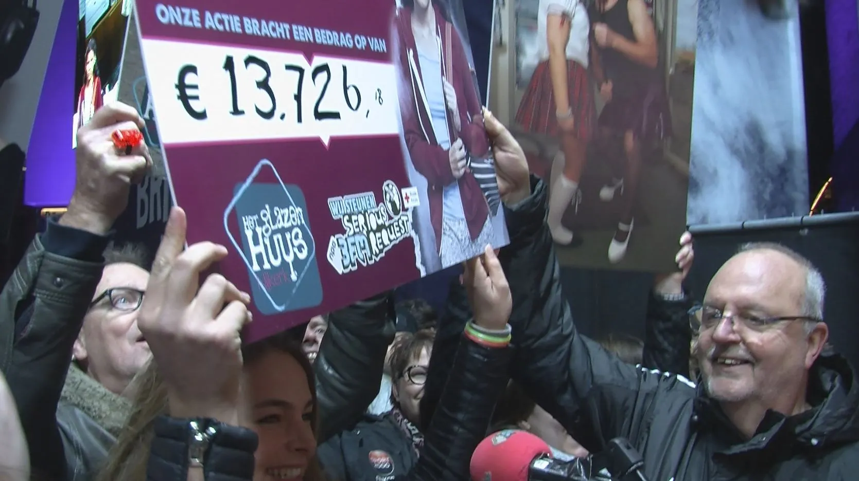 2015 12 23 glazen huys cheque naar heerlen 1