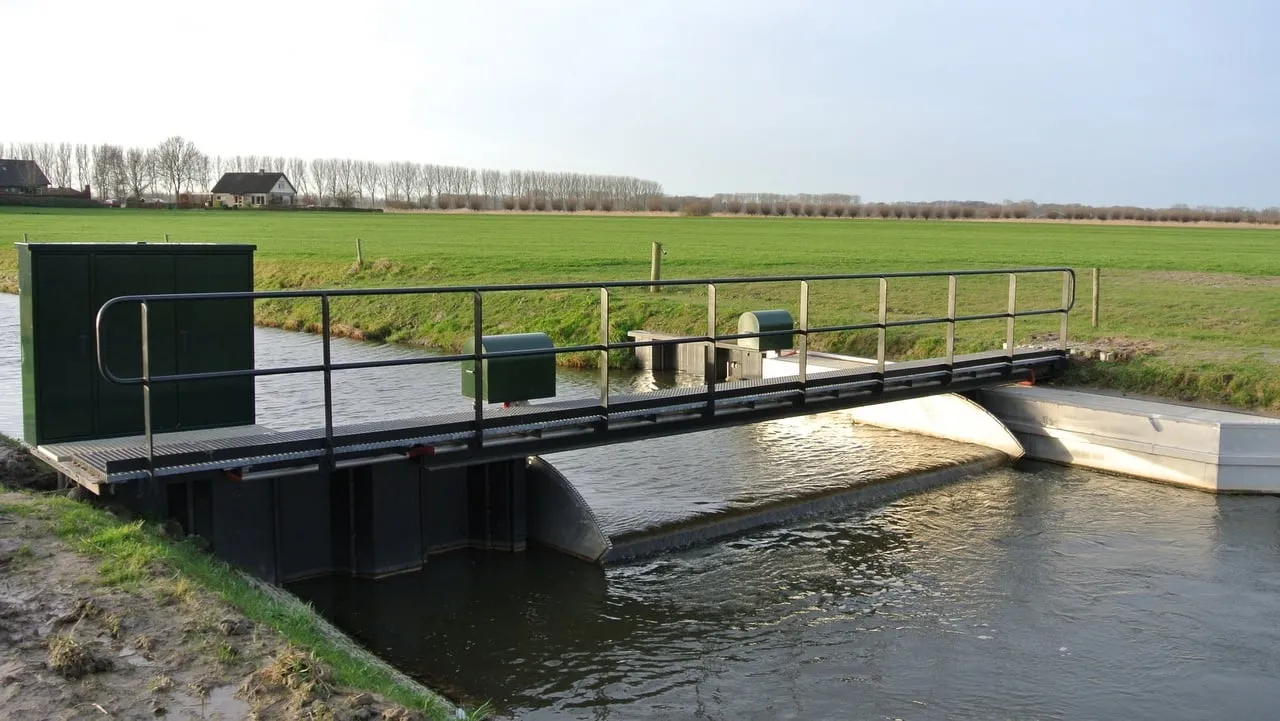 2015 12 23 stuw breemade een van de 300 meetpunten foto waterschap vallei en veluwe