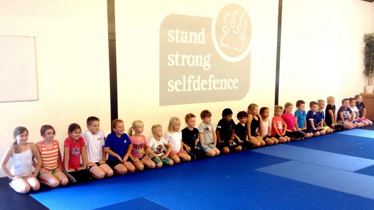2015 12 27 stad strong self defence kids