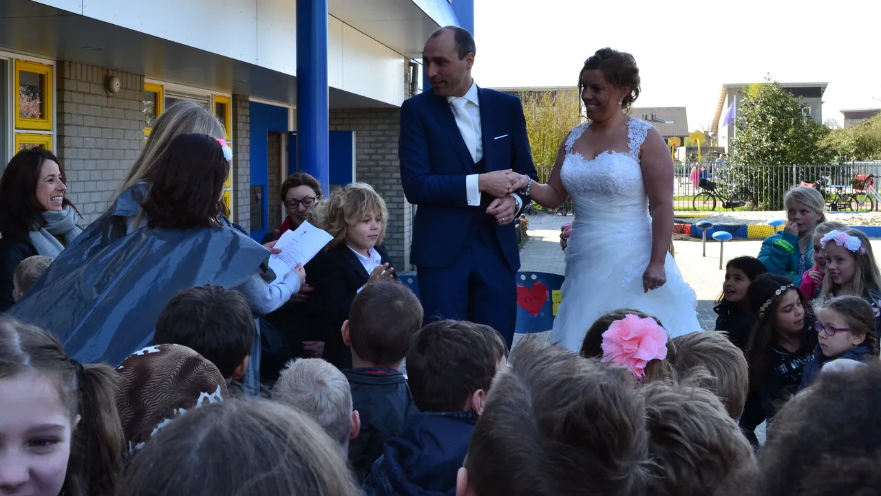 2016 04 25 daltonschool corlaer trouwen eva en coen2