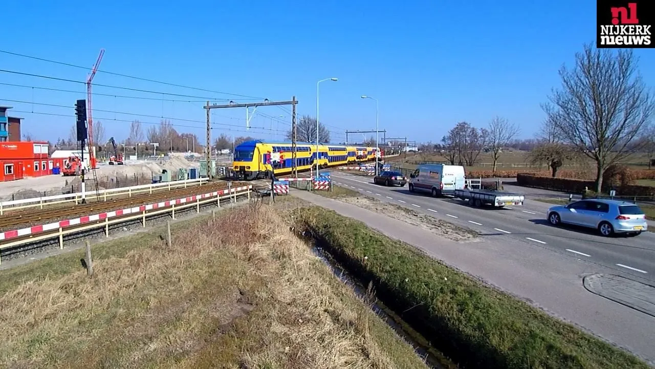 2016 05 02 spoorwegovergang amersfoortsewegr 01