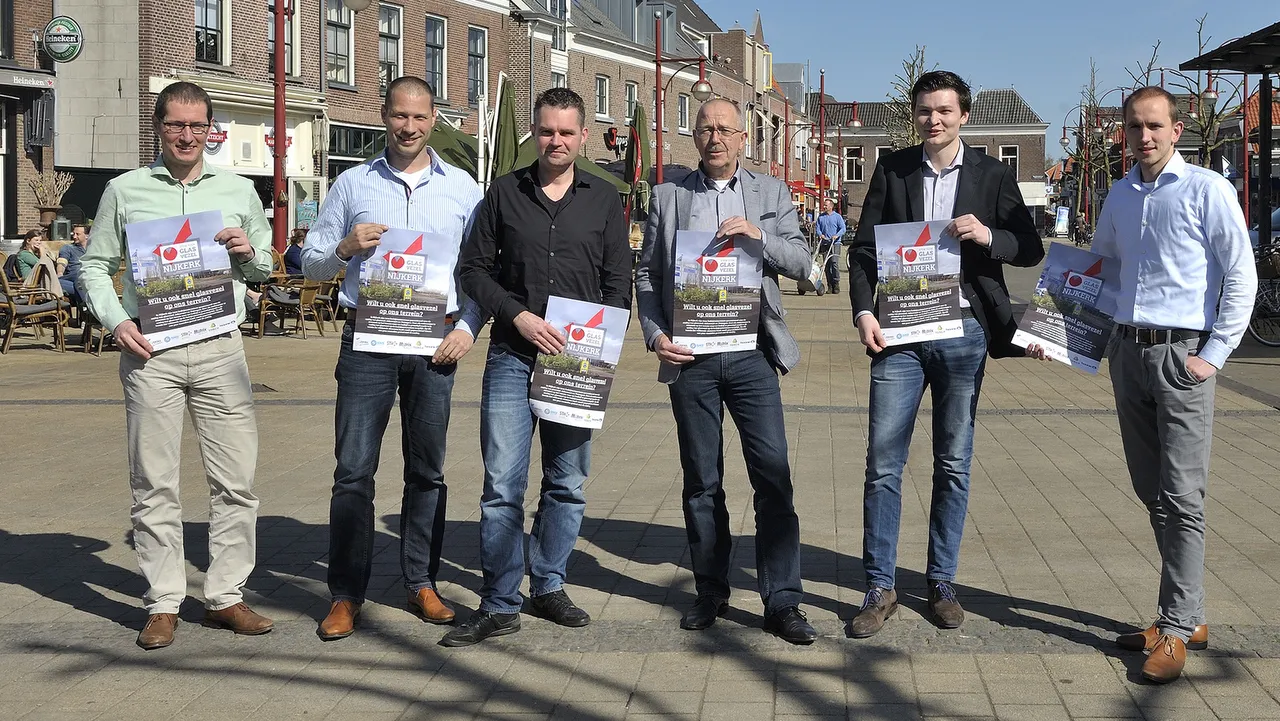 2016 05 03 stem voor glasvezel