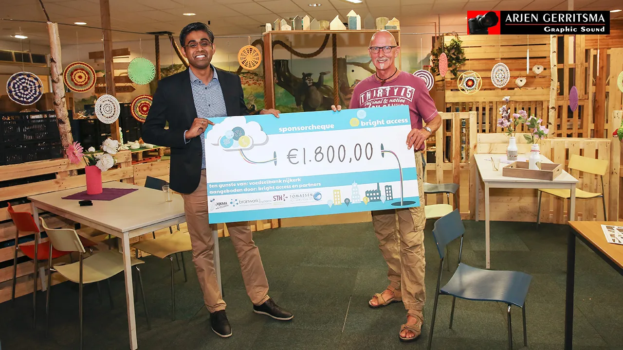 2016 08 31 cheque voedselbank 03