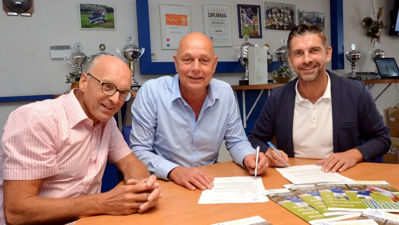 2016 09 19 veensche boys meern 17 9 y ekris reclamebord jacco 2 schouten