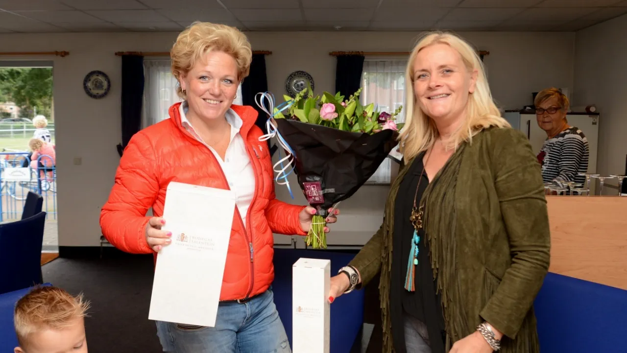 2016 10 03 veensche boys strandhuys sponsor 1 10 van de broek