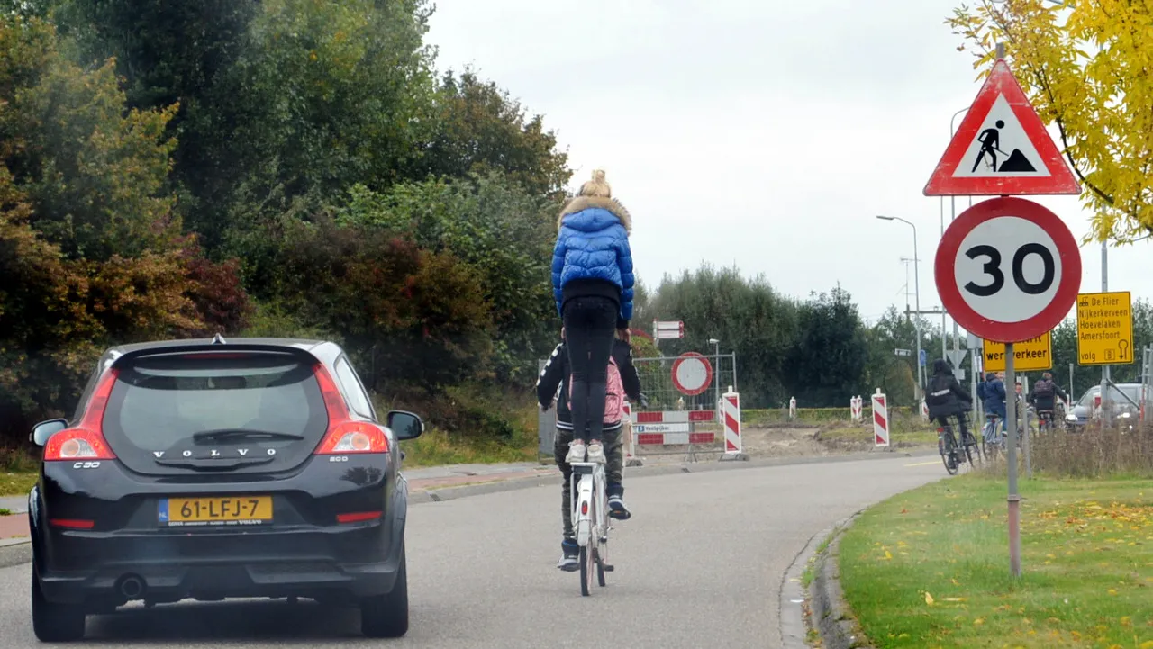 2016 10 13 ds kuyperstraat geen fietspad