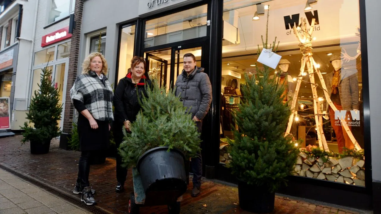 2016 12 09 kerstbomen voor ondernemers patricia susanne en rob 9 12