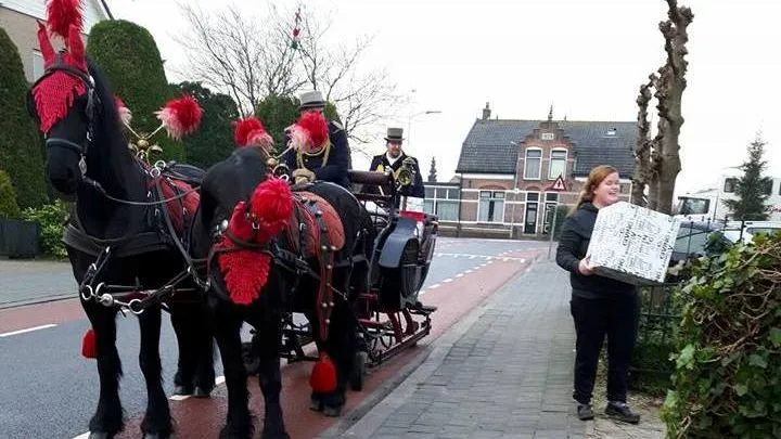 2016 12 14 joyce van der vlag 24 kerstpakketten