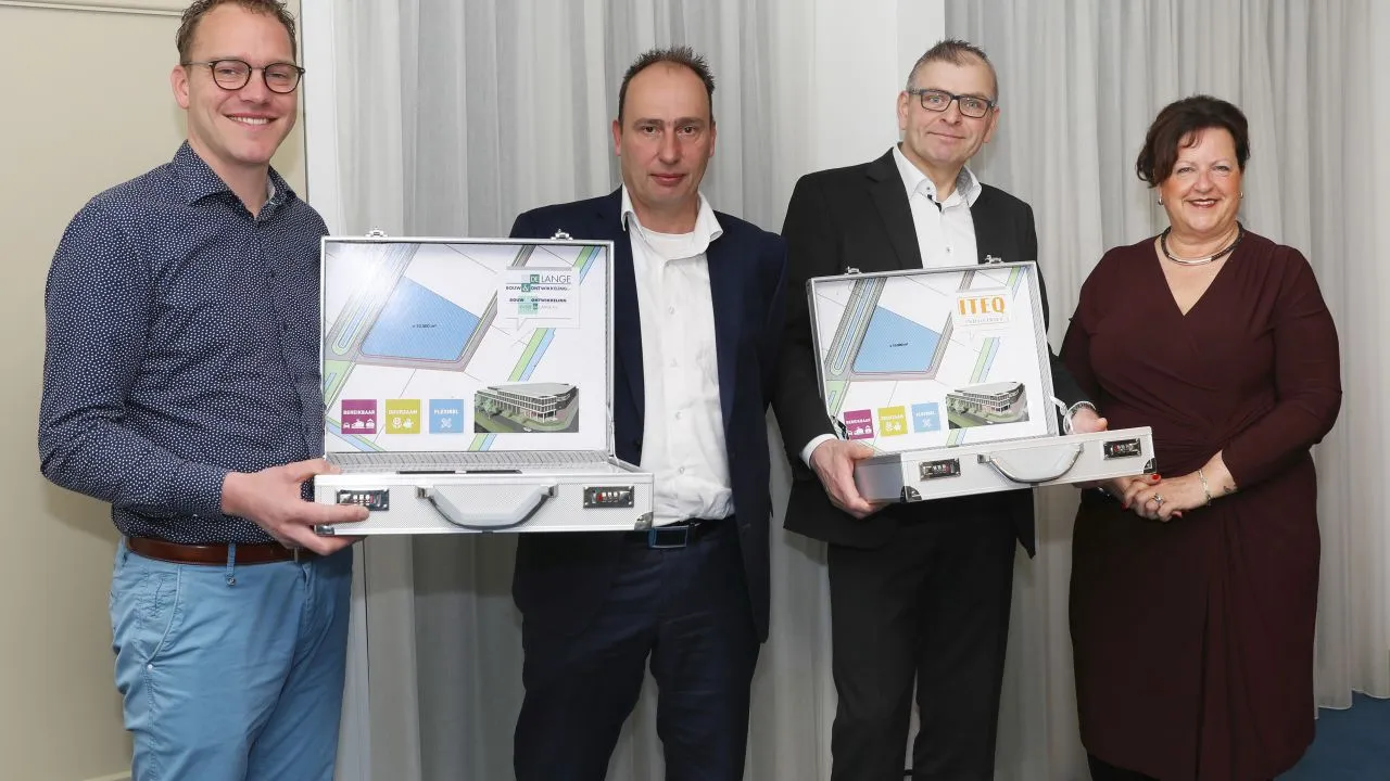 2017 03 16 ondertekeningdelangeiteq