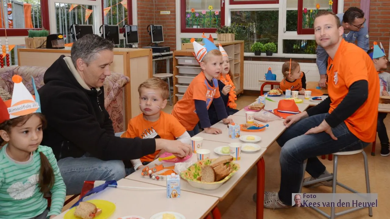 2017 04 21 koningsdagontbijt 2017 rootselaarschool