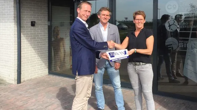 2017 05 19 sibon overhandigt keurmerk aan afdeling sign