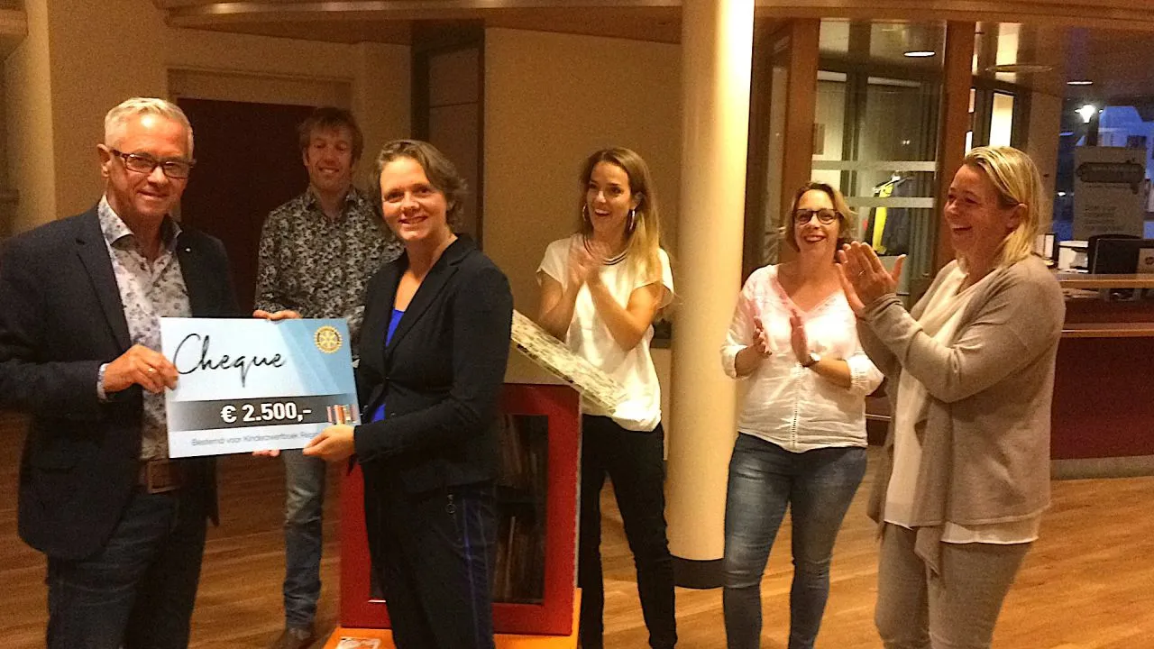 2017 09 12 rotary kinderzwerfboekstation