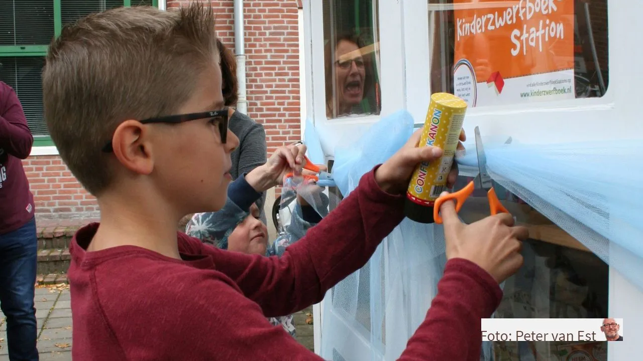 2017 10 03 zwerfboekstation oraje nassau school 004