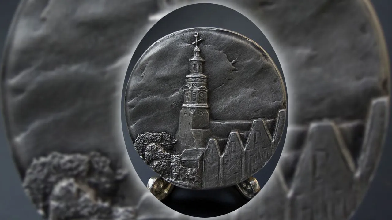 2018 03 26 toren de mooiste verlicht penning standaardje 1