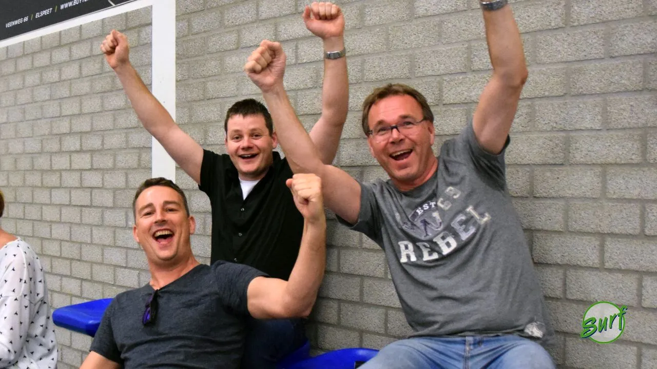 2018 04 21 surf krant4