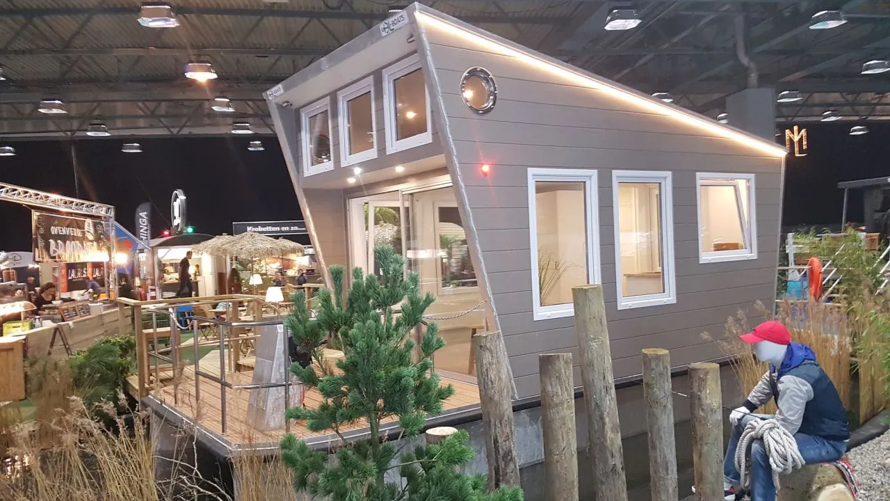 2018 11 07 tiny houseboat