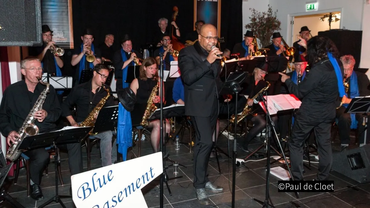 2018 11 1blue basement 03