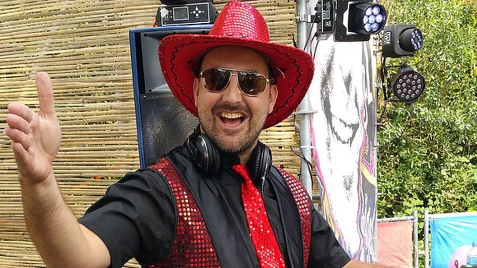 2018 11 27 johnny glitter 2