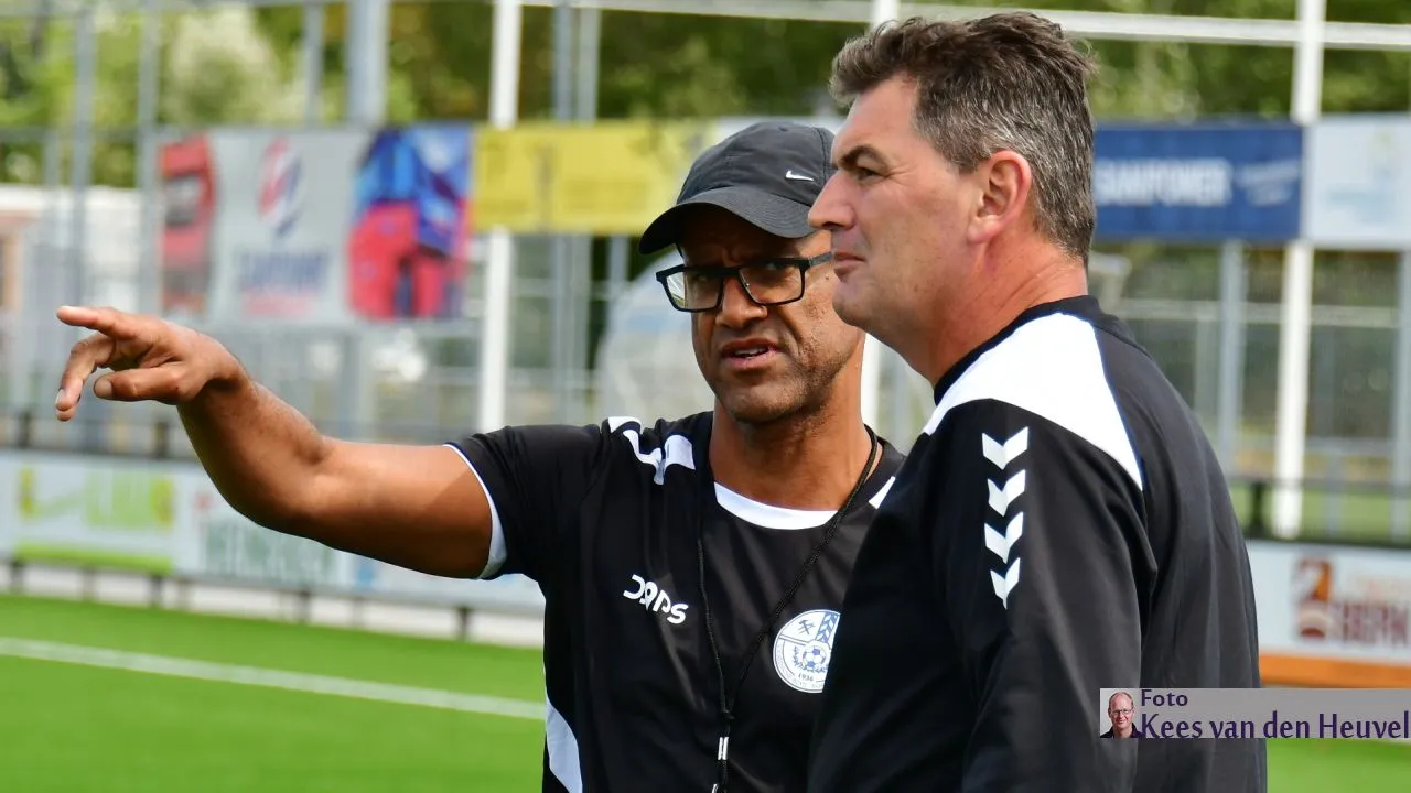 2018 12 19 veensche boys eerste training 11 8 roger lantinga eddy hof