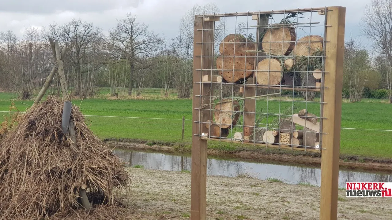 2019 04 03 insectenhotels vrouwenweg aeres 001