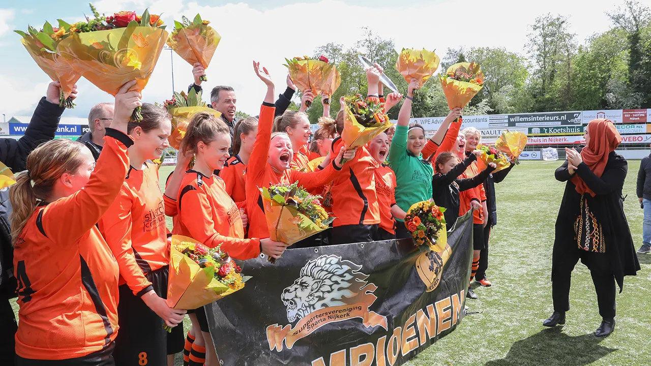 2019 05 04 sparta vr1 kampioen 03