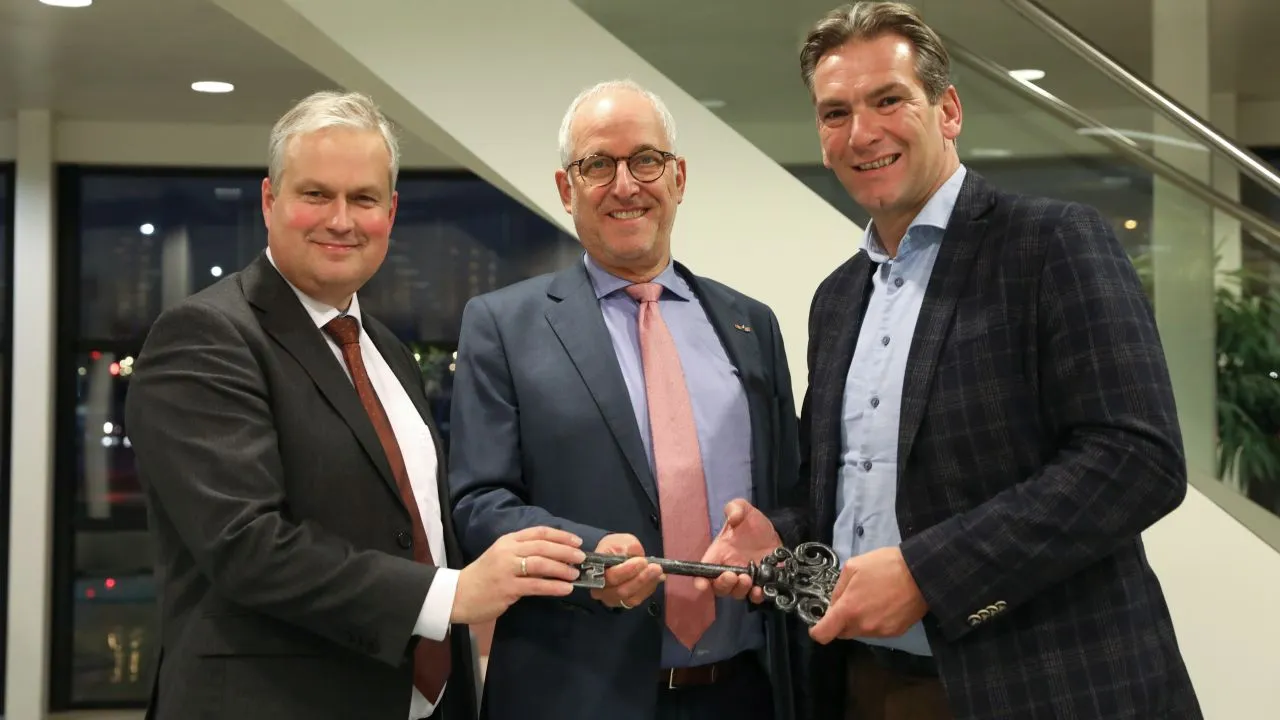 2019 12 03 overhandiging sleutel gemeentehuis rabobank