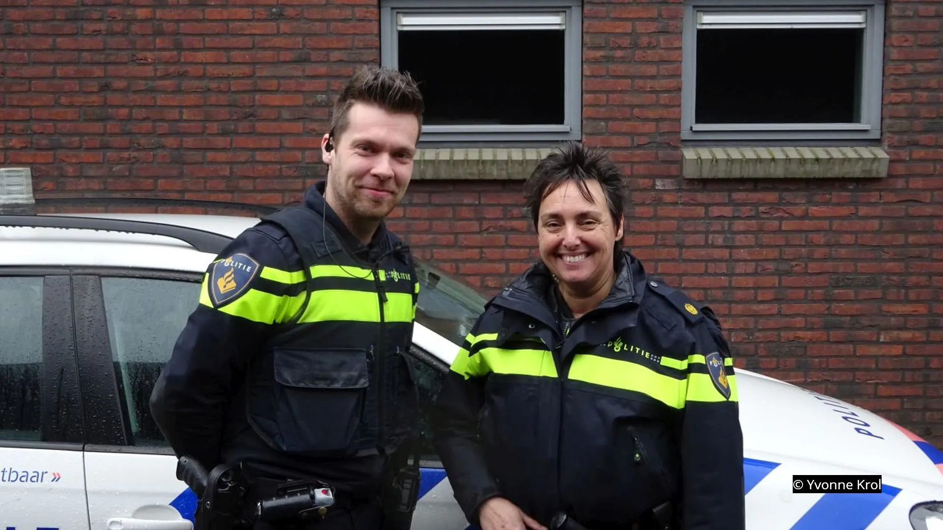 2020 01 06 wijkagenten robert bronsink en helma van lambalgen fotograaf yvonne krol 01