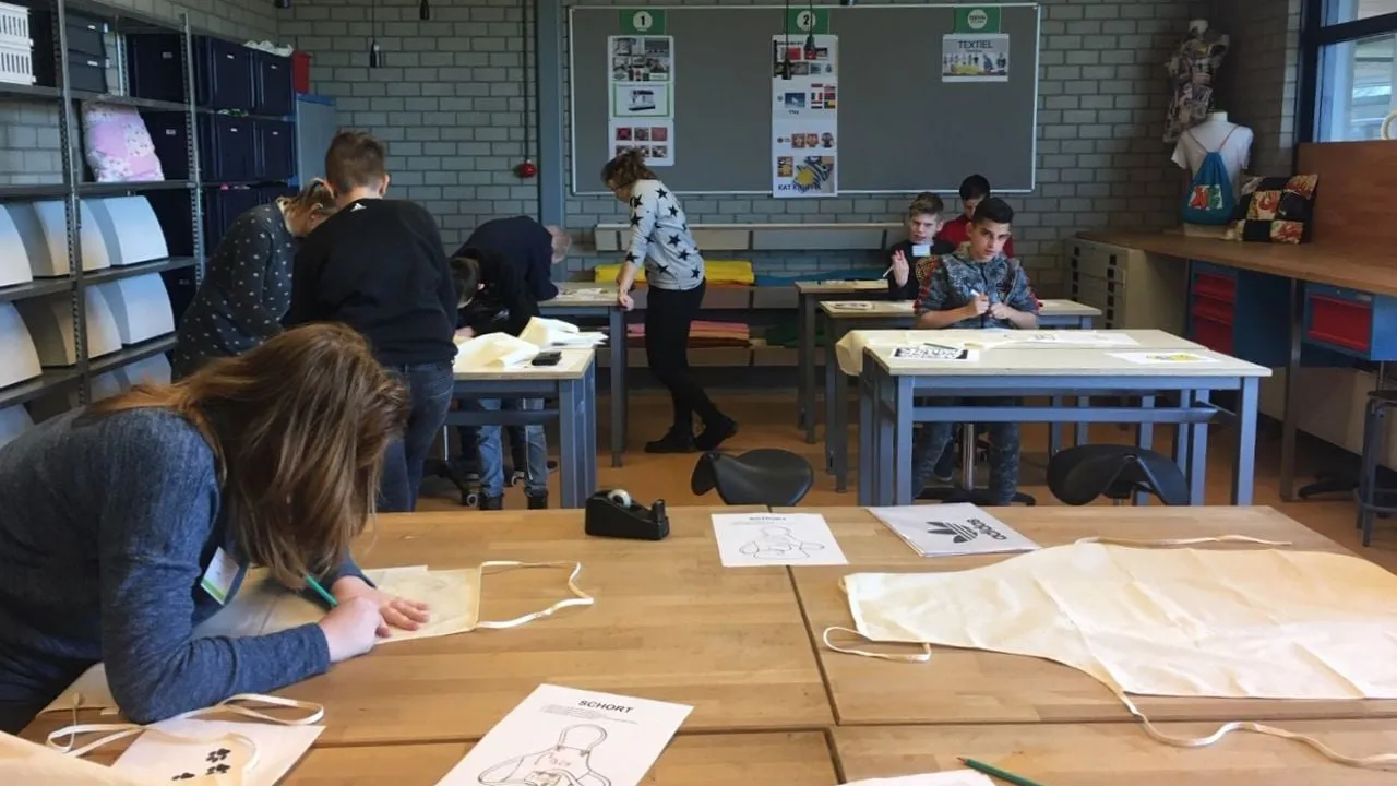 2020 03 03 accent foto pilot kon emmaschool