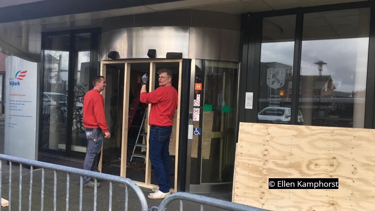 2020 03 09 ingang stadhuis 01