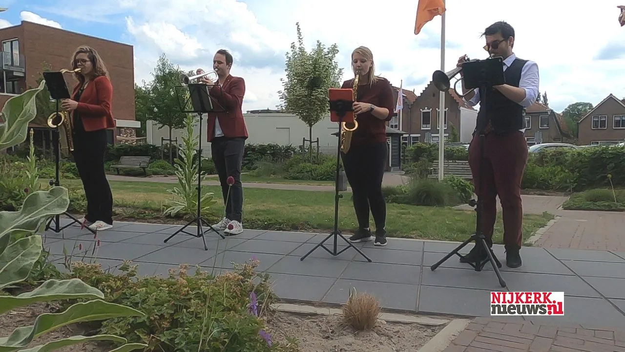 2020 06 18 de lovebells