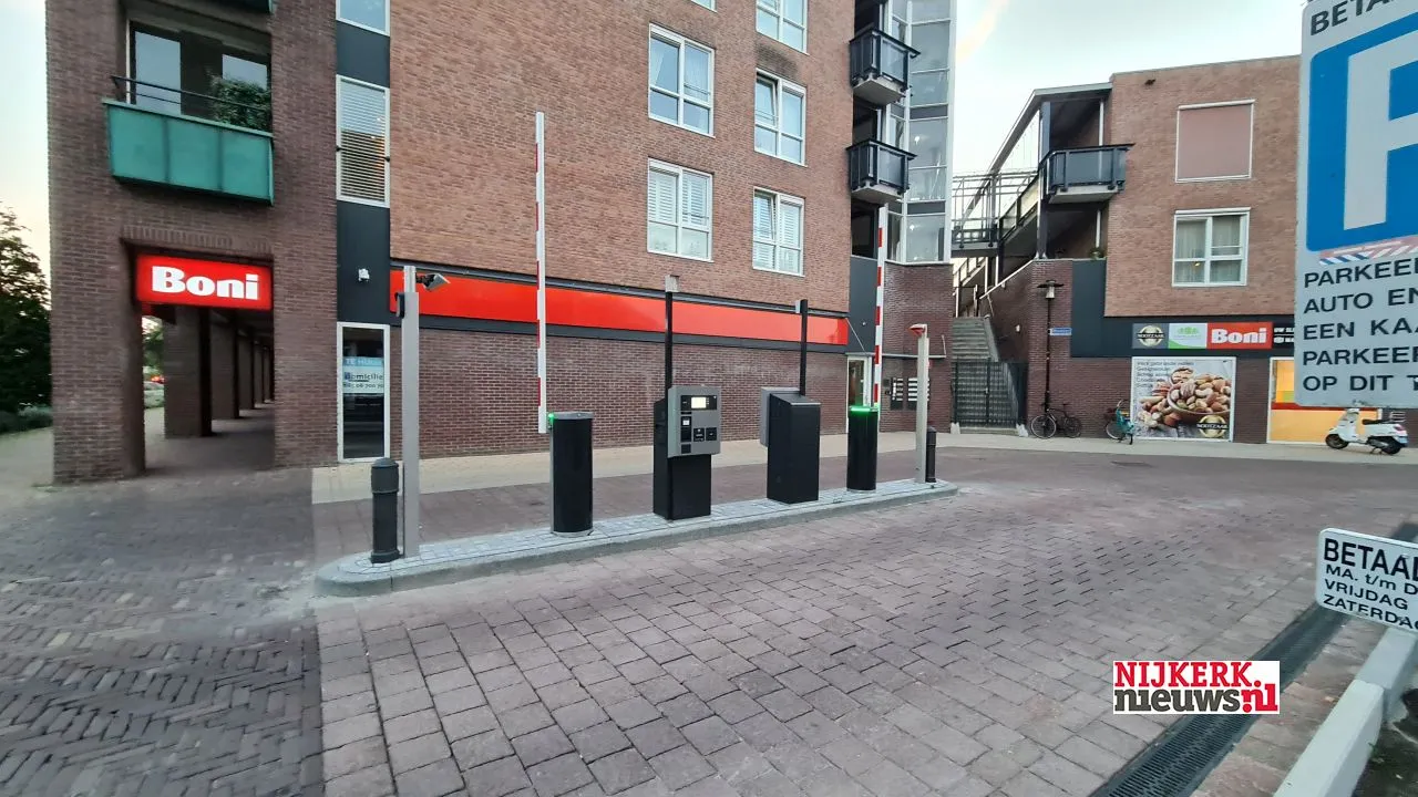2020 09 15 slagboom slagbomen parkeerplaatsen 01