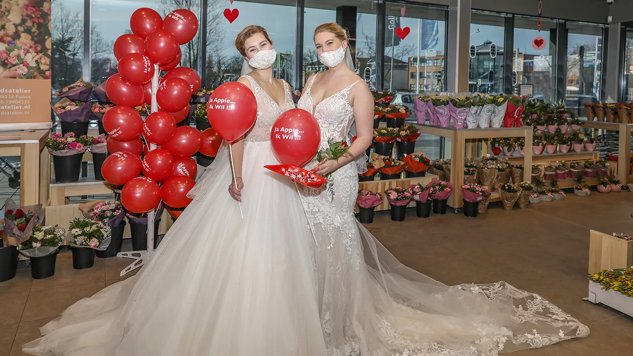 2021 02 15 valentijsdag trouwjurken 02